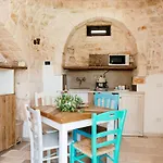 Pensionat Trulli Delle Sete 3*